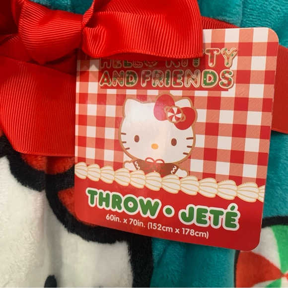 New Hello Kitty In Snow Cap Christmas Bright Teal Plush 60" x 70" Throw Blanket - Picture 4 of 9
